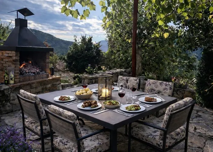Chalet Casa Del Castell De Toloríu