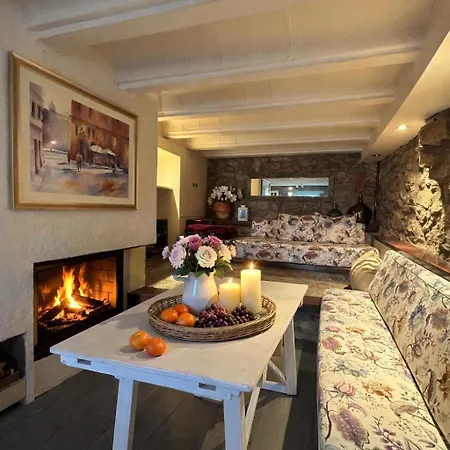 Chalet Casa Del Castell De *